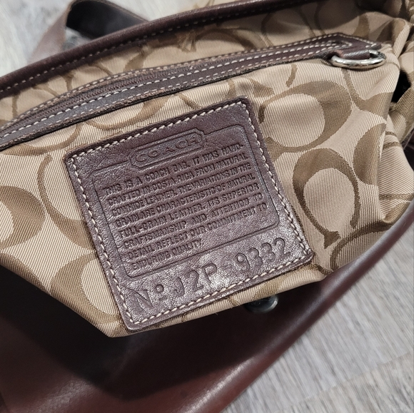 Coach | Brown Genuine Leather Purse - Picture 5 of 10